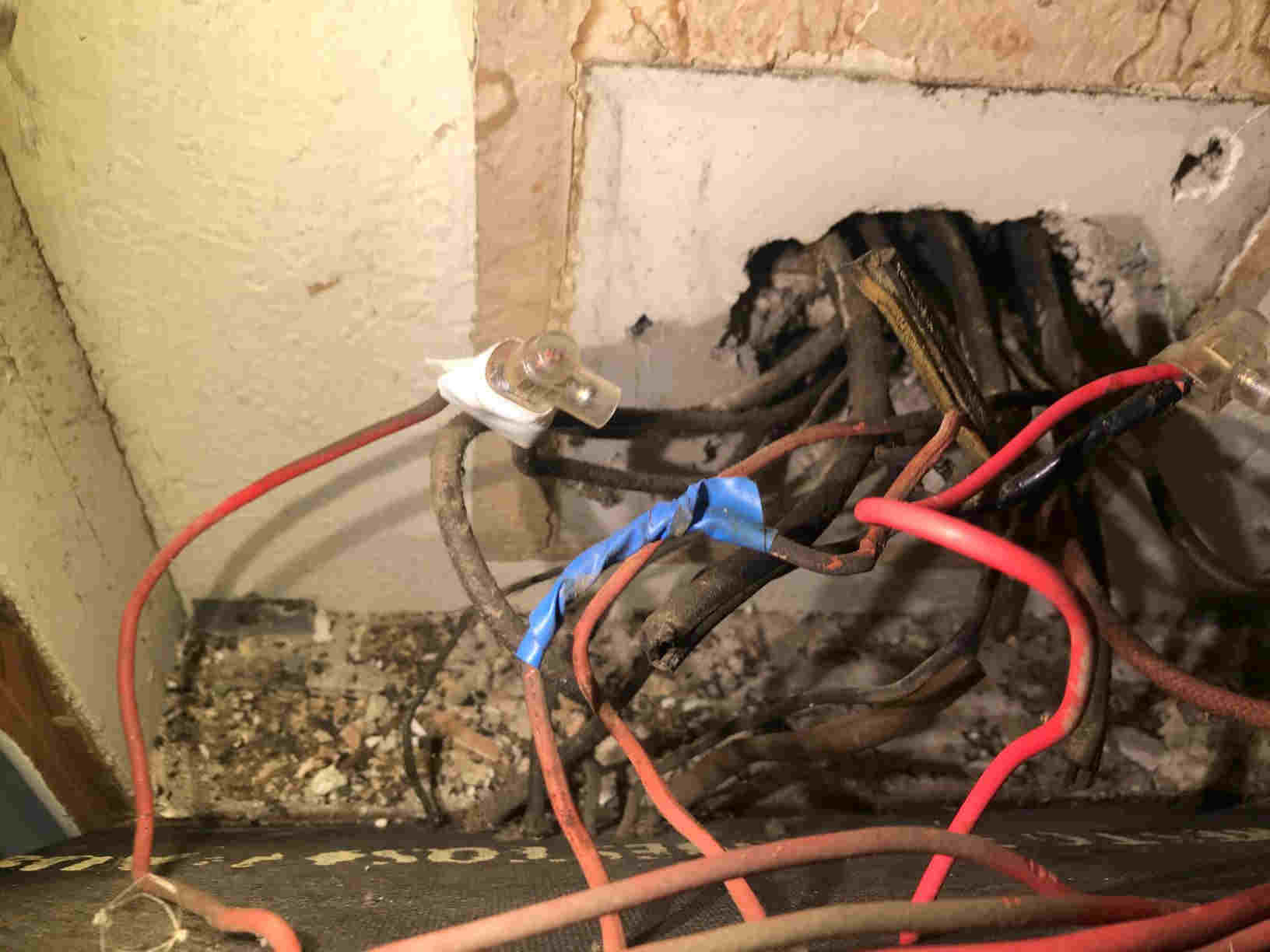 Old & Unsafe Wiring in Older Homes
